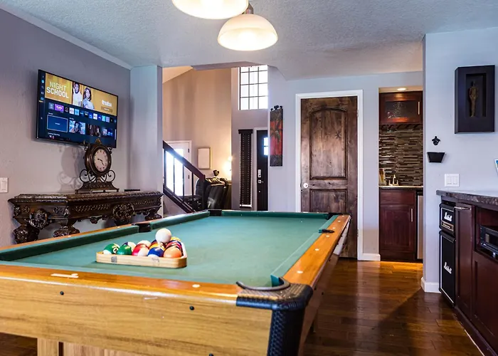 Leisurely House Near Kierland Pool Hot Tub Games Holiday home Scottsdale