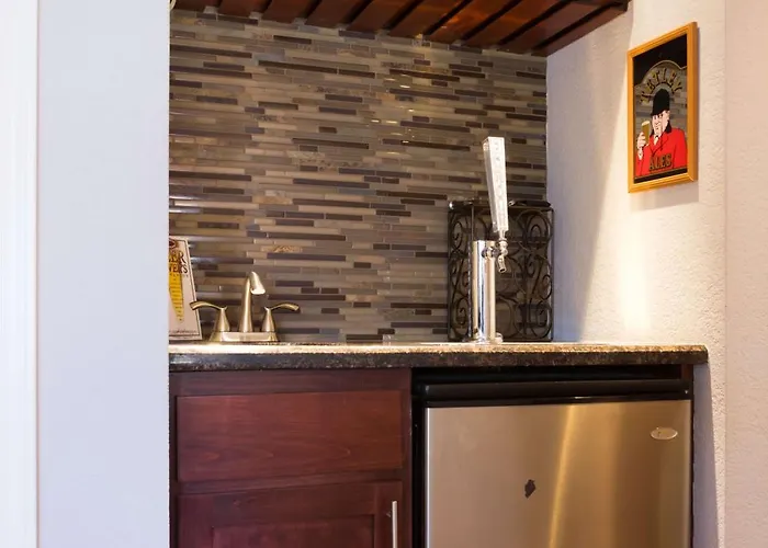 Leisurely House Near Kierland Pool Hot Tub Games