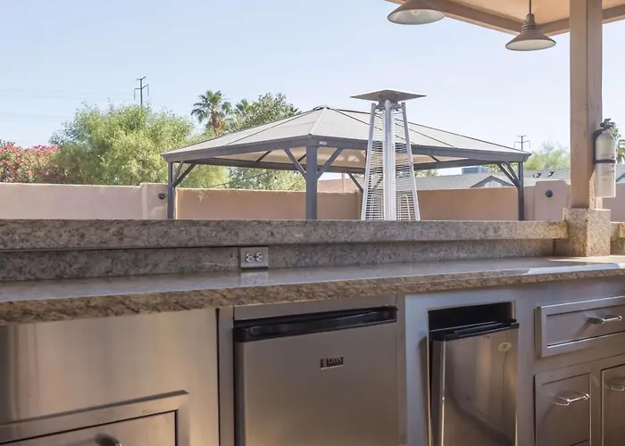 Leisurely House Near Kierland Pool Hot Tub Games