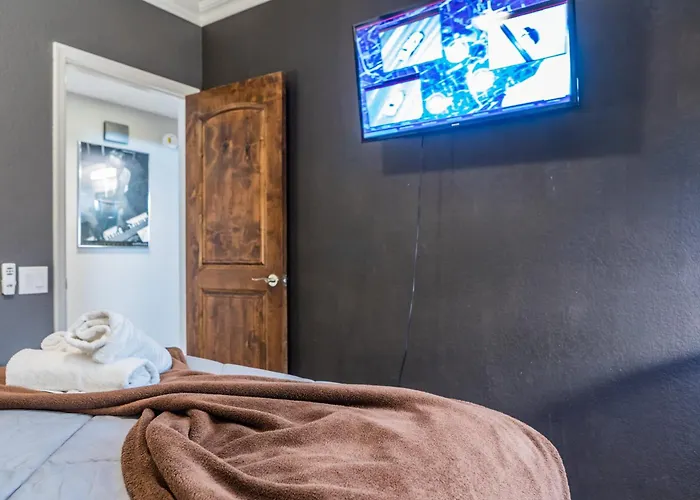 Leisurely House Near Kierland Pool Hot Tub Games *