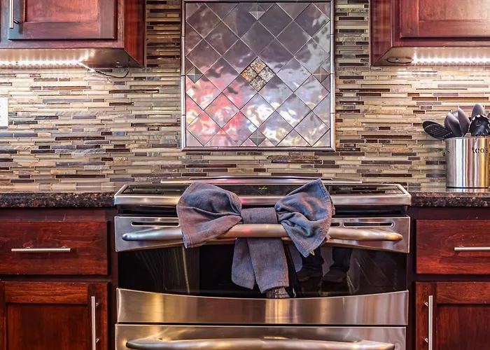 Holiday home Leisurely House Near Kierland Pool Hot Tub Games