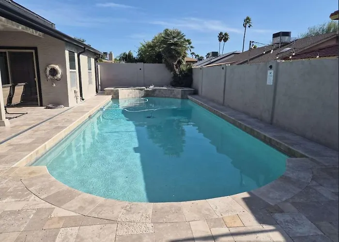 Leisurely House Near Kierland Pool Hot Tub Games Holiday home