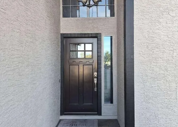 Holiday home Leisurely House Near Kierland Pool Hot Tub Games