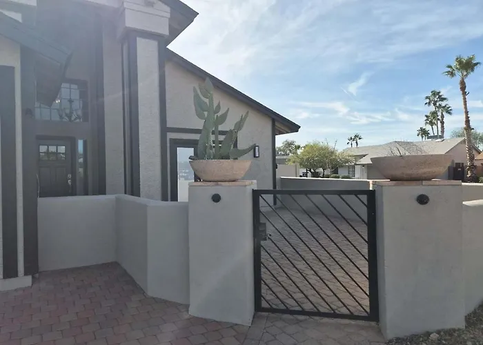 Holiday home Leisurely House Near Kierland Pool Hot Tub Games *
