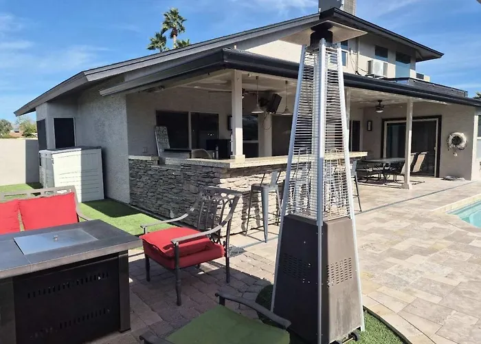 Leisurely House Near Kierland Pool Hot Tub Games Holiday home